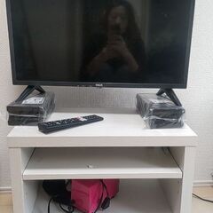 テレビ台もつけます