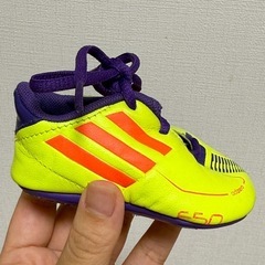 サッカーシューズ9センチの画像