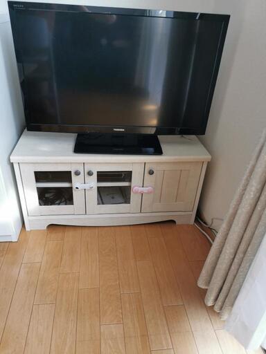 【決まりました】セット！　2011年製　REGZA32型テレビ　ブルーレイレコーダー