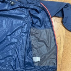 モンベル　ウインドブレーカーの画像