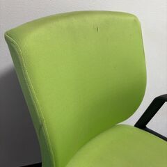 ④ナイキ 肘付きオフィスチェア 昇降式 回転ミーティングチェア キャスターの画像