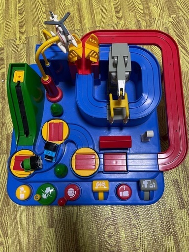 【値下】きかんしゃトーマス　レッツゴー大冒険2000円→1800円に値下げ