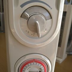 【C208】オイルヒーター デロンギ 550807EFSの画像