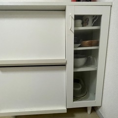 食器棚の画像