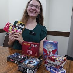 カードゲームやボードゲームが好きな人を探しっています！