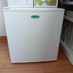 お話し中コンパクトサイズの冷蔵庫冷凍庫　　　値下げ中2980円　　