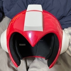 写真のヘルメットの分解の再構築