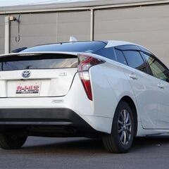 【自社ローン】 🚘プリウス 1.8S🚘の画像