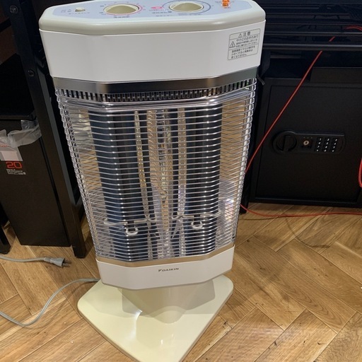 ダイキン　DAIKIN セラムヒート　遠赤外線暖房機