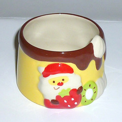 【送料無料】 かわいい クリスマス マスコット コップ ④ サンタ イチゴとキウイ 取っ手なしの画像