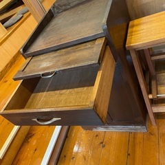 レトロな棚の画像