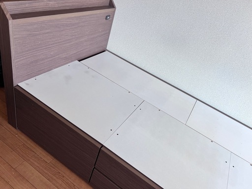 ベッドフレーム　引き出し付き　シングル
