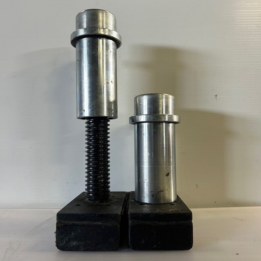 （56）バンザイ／リフトアタッチメント／足ゲタ／2個／車整備 ／ガード付き／リフト用フレーム／柱リフト／カーメンテナンス／フレームパッド