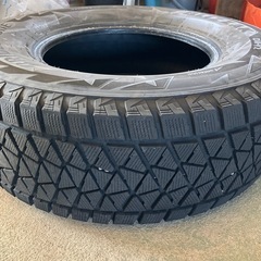 ブリヂストン　スタッドレスタイヤ2本　265/70R 16の画像