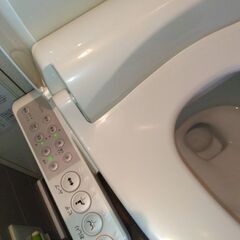 東芝ウォシュレット便座アイボリー