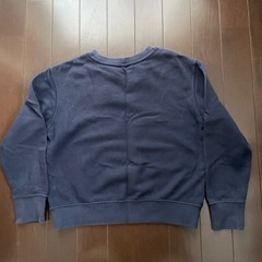 130cmユニクロ　ネイビートレーナーの画像