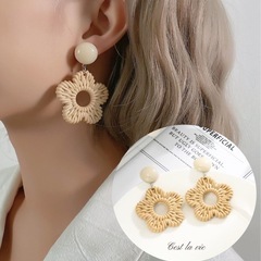 ピアス
