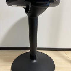 スタンディングデスク用チェア（昇降付き）の画像