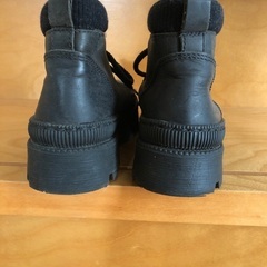 GAPキッズブーツの画像