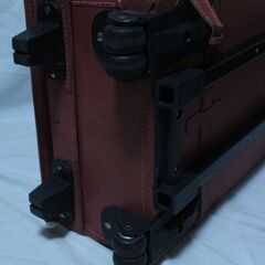 レトロ　皮　スーツケース　ダイヤルロック式の画像