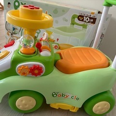 未使用品　乗用玩具　3ステップ　よくばりビジーカー　足けり　トイザらスの画像