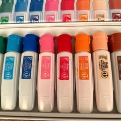 ぺんてる水彩12色の画像