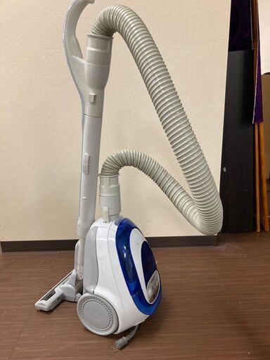 日立　サイクロン掃除機