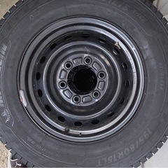 195/80R15LT ミシュランスタッドレス　ハイエース