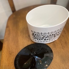 ANNA SUI 花柄収納ボックスの画像