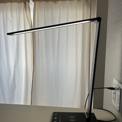 置くだけ充電　デスクライト