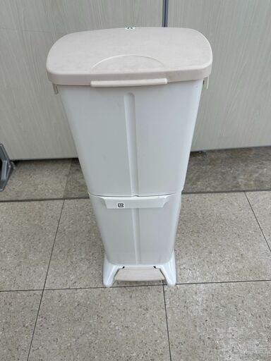 ★ジモティ割あり★  ゴミ箱 白 H81×D28×W32.5 クリーニング済み TJ9710
