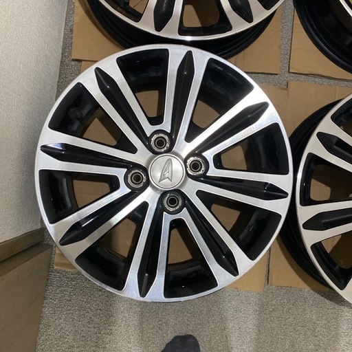 ダイハツ　タントRS純正ホイール　4本セット