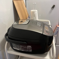 象印 マイコン炊飯ジャー(3合炊き) ブラック炊飯器 ZOJIRUSHI 極め炊き NL-BU05-BAの画像