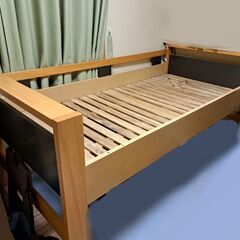 二段ベッド(シングルサイズ)⚠上段のみ