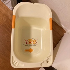 新生児沐浴お風呂の画像