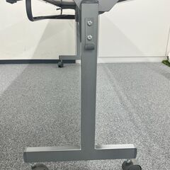 オフィスでも利用できる折りたたみテーブル（最大個数30台）の画像