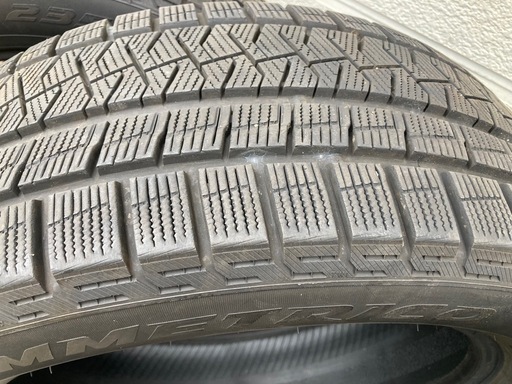 スタッドレスタイヤ　235/55/R19
