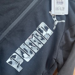 PUMA フルジップパーカー の画像