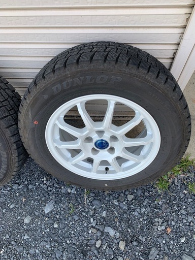 スタッドレスタイヤ