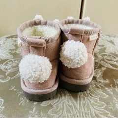 新品未使用！ベビー靴　13cm うさぎ　もこもこ　裏ボア　ムートンブーツ　シューズ　女の子の画像