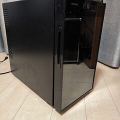 ワインセラー 8本 25L ブラック