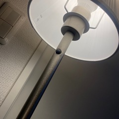 IKEA フロアランプ　スタンドランプの画像
