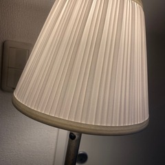 IKEA フロアランプ　スタンドランプの画像