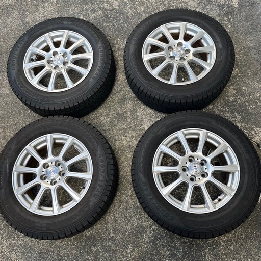 タイヤホイールセット　スノータイヤ　スタッドレス