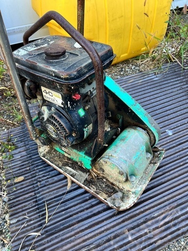 プレートコンパクタ60kg?