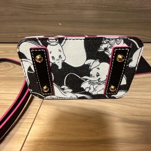 値引き交渉可【Dooney＆Bourke】牛皮 ダンボ ショルダーバッグ