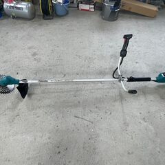  ★【値下げ】【引取り限定】マキタ製　充電式草刈機　MUR182UDZ