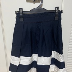 白×紺スカート