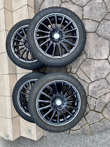 スタッドレスレスタイヤホイール付き