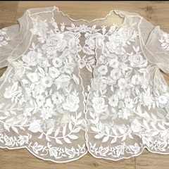 JILLSTUART ジルスチュアート　ブランド　白　ホワイト　刺繍カーディガン　ボレロ　二次会　結婚式　ストール　フォーマル　ボレロ　ショール　羽織　パーティー　の画像